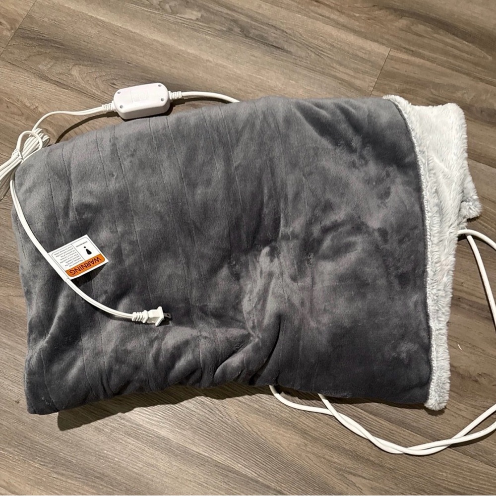Berkshire EZ Touch Heated Throw - Light Gray Plush